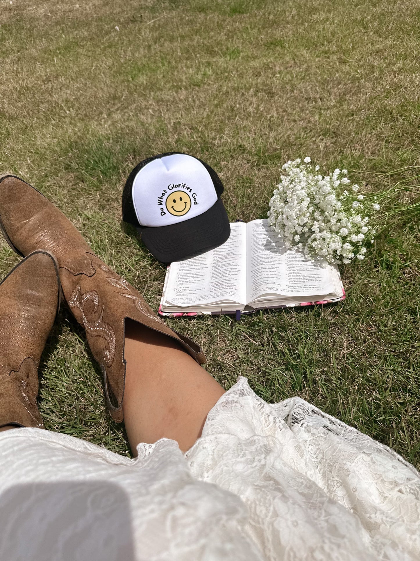 Do What Glorifies God  Trucker Hat